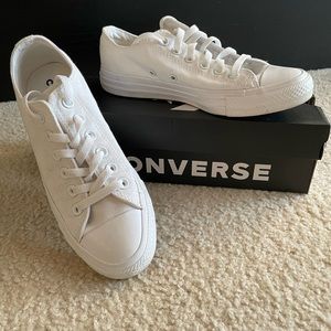 White Monochrome Chuck Taylor Allstar size 7